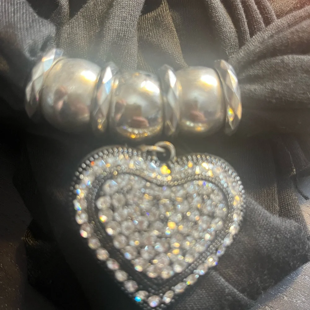 NWOT Black scarf with heart pendant